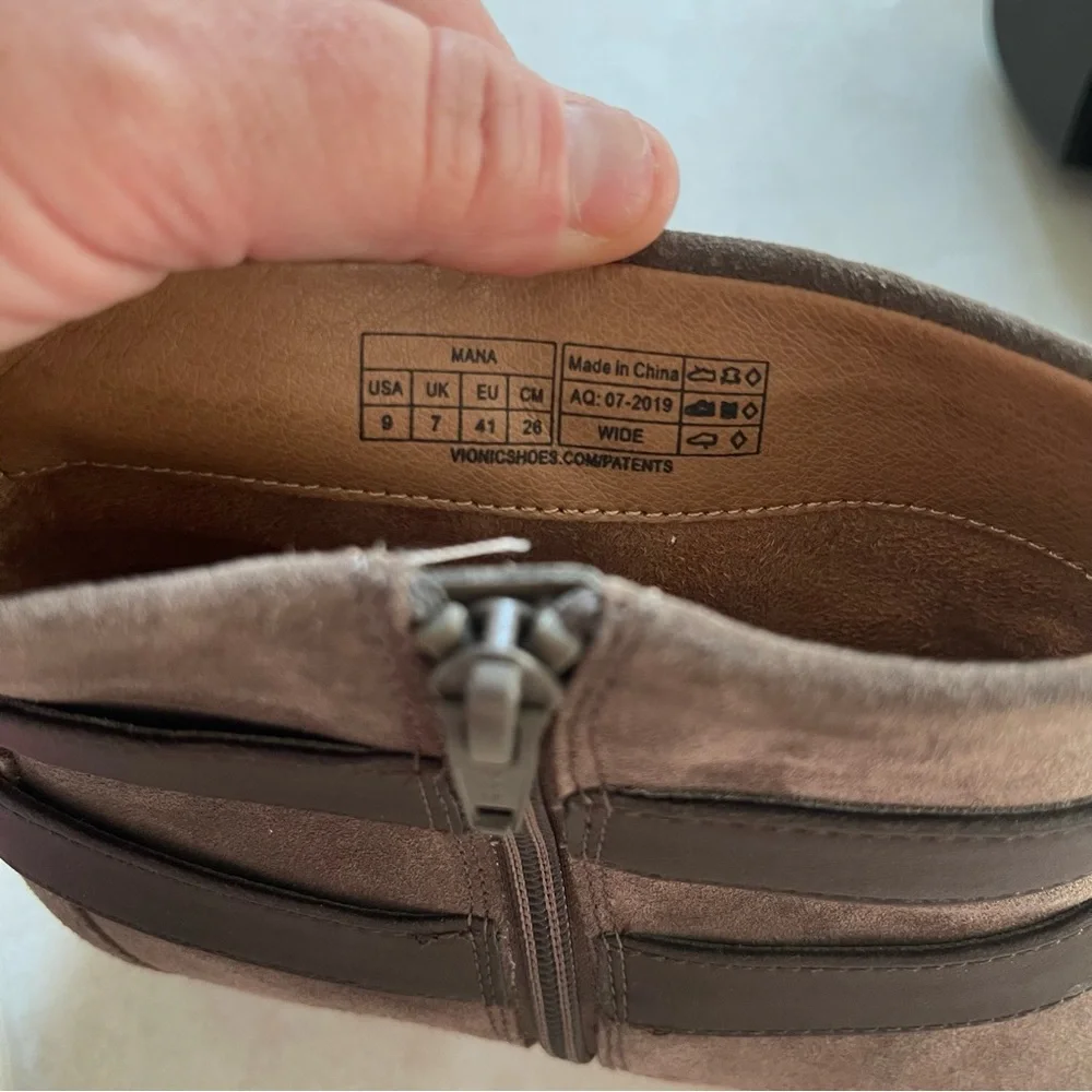 Vionic Mana suede ankle boots booties size 9 - Picture 11 of 12